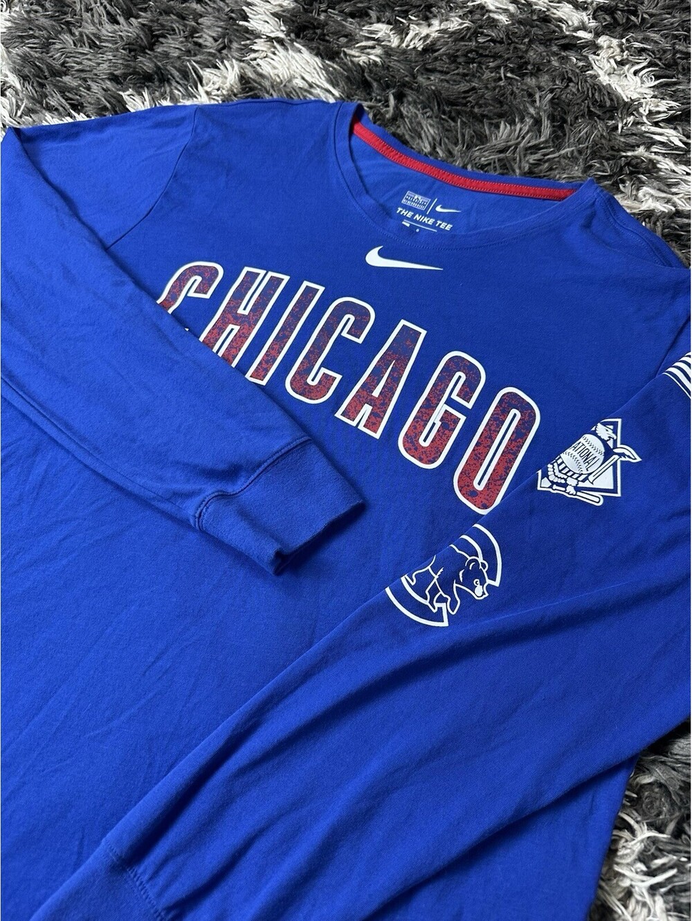 Nike MLB Chicago Cubs Long Sleeve Shirt Mens Large Dri-Fit Blue Baseball Graphic